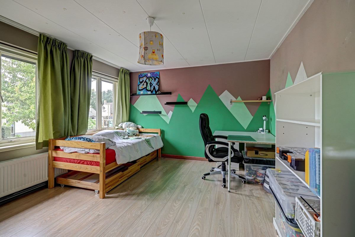 Twee-onder-één-kap te koop: Deken van Baarstraat 49, Vlijmen