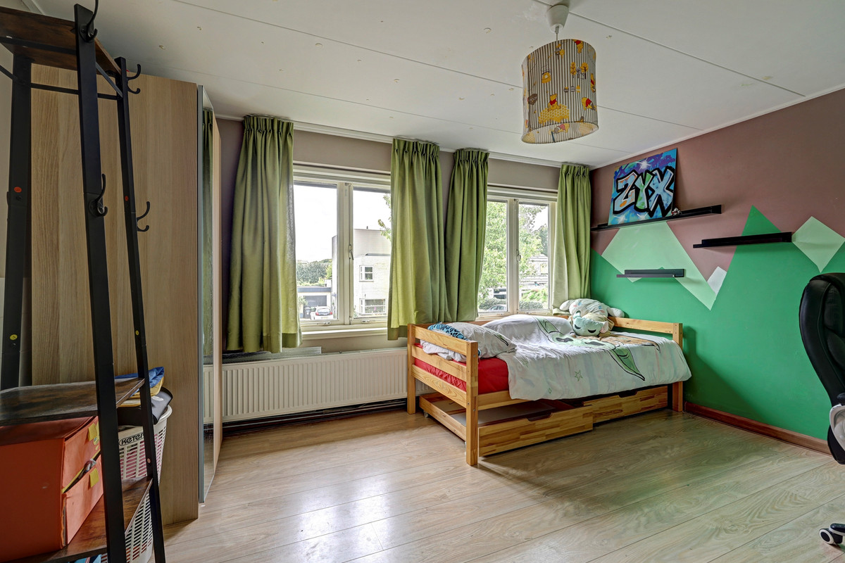 Twee-onder-één-kap te koop: Deken van Baarstraat 49, Vlijmen