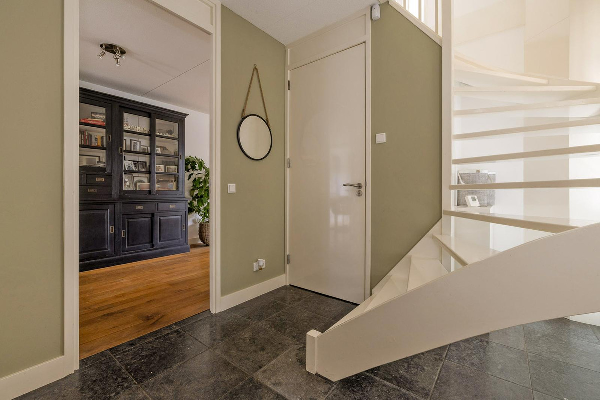Tussenwoning te koop: Zandheuvel 27, Kortenhoef