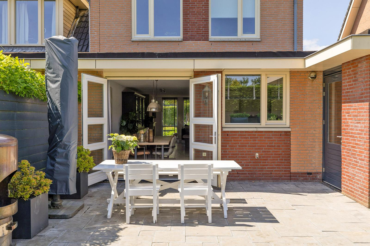 Tussenwoning te koop: Zandheuvel 27, Kortenhoef