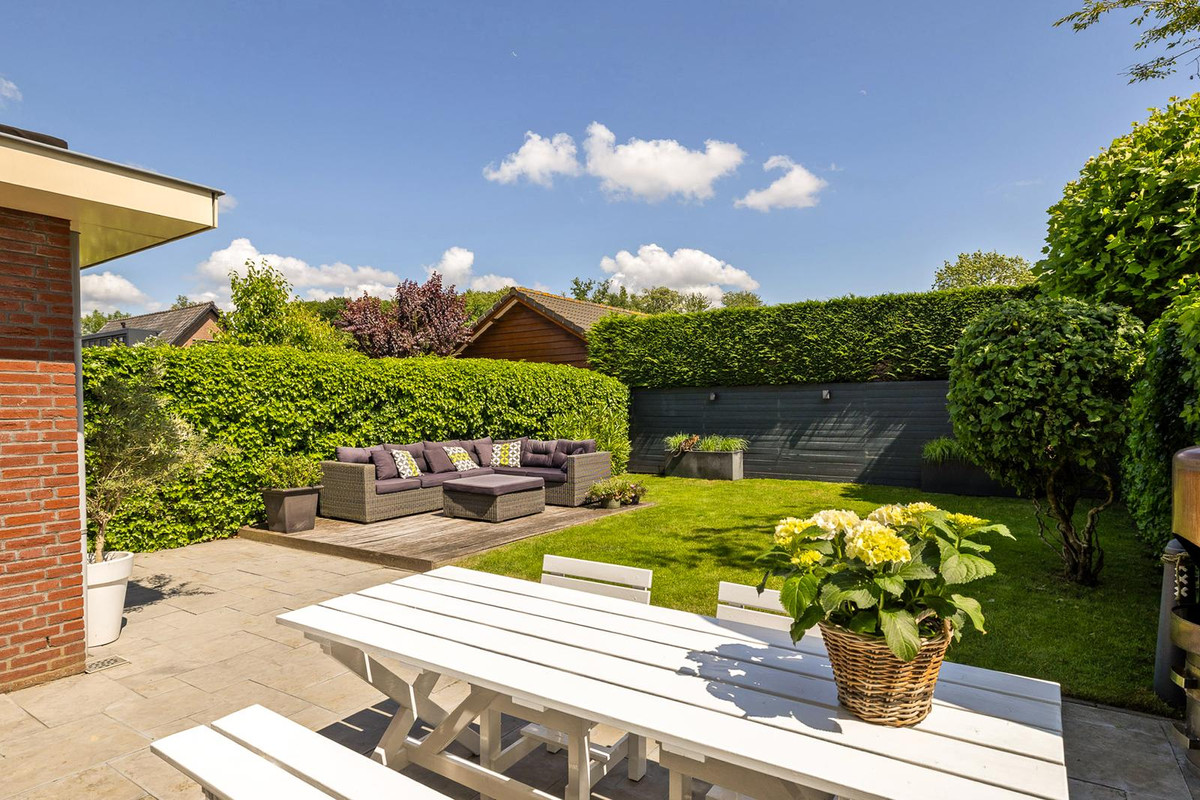 Tussenwoning te koop: Zandheuvel 27, Kortenhoef