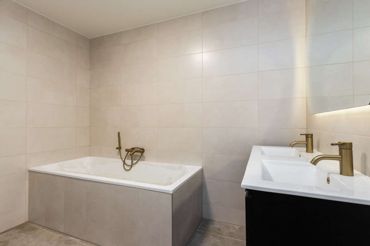 Appartement te huur: Wilhelminastraat 26E, Waalwijk