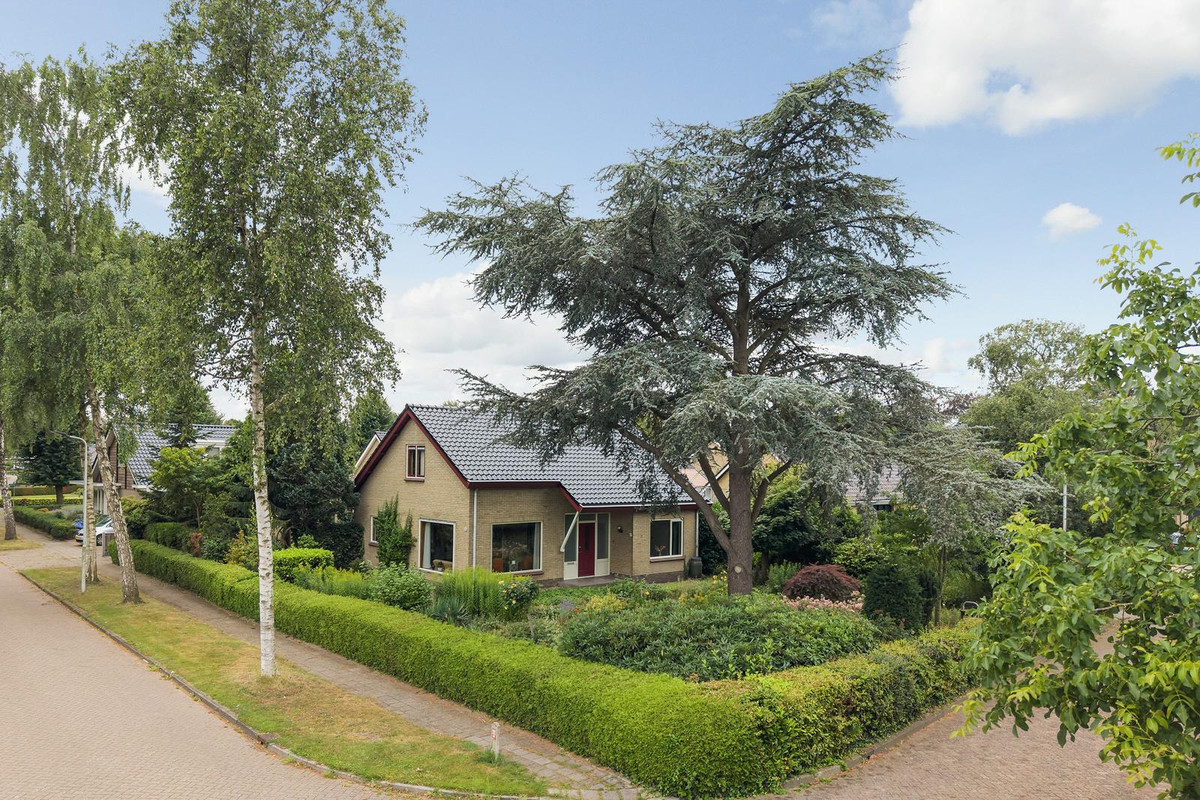 Vrijstaande woning te koop: H.W. van Glinstrastraat 27, Burgum
