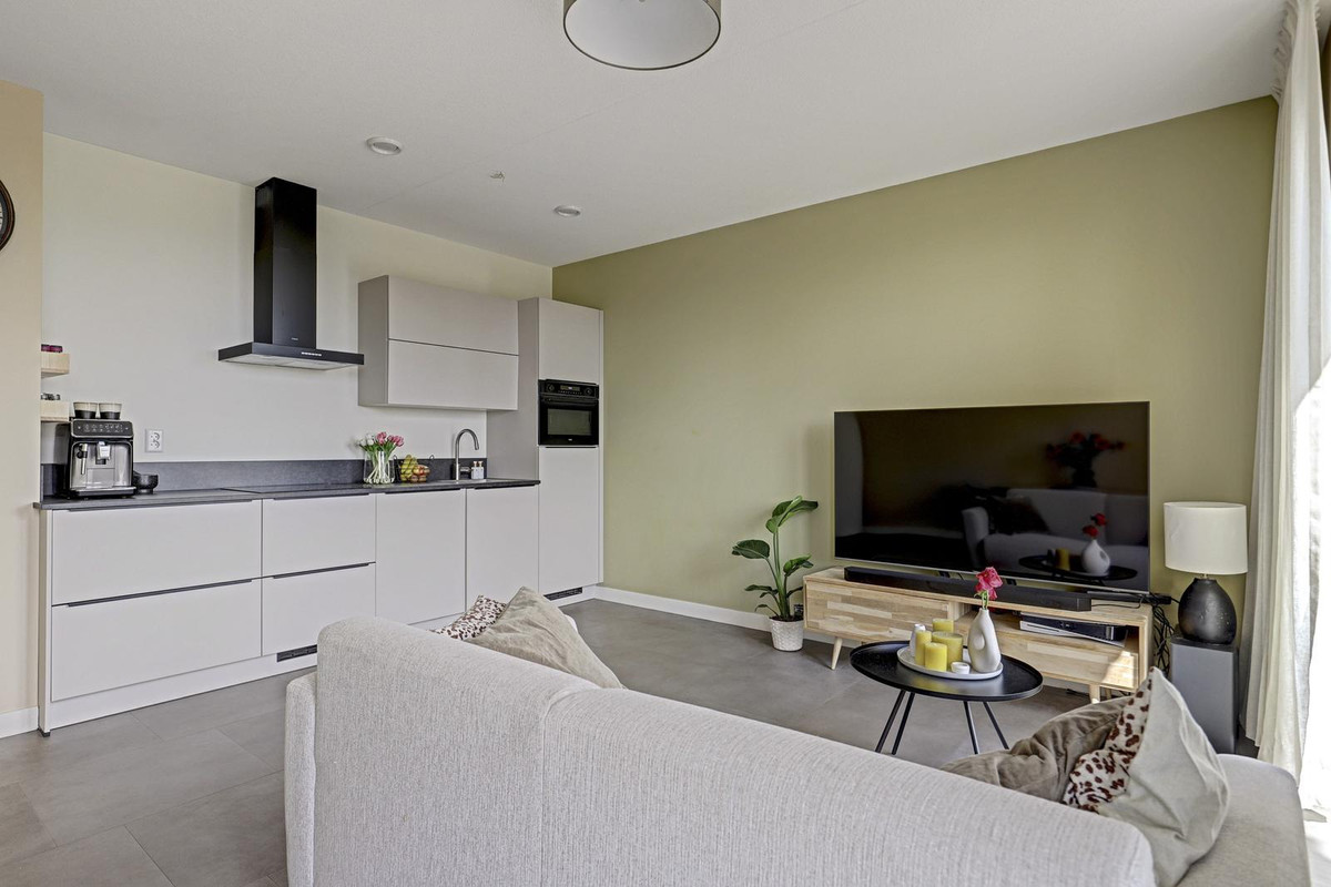 Appartement te koop: Jaap van der Hoekplaats 234, Rotterdam