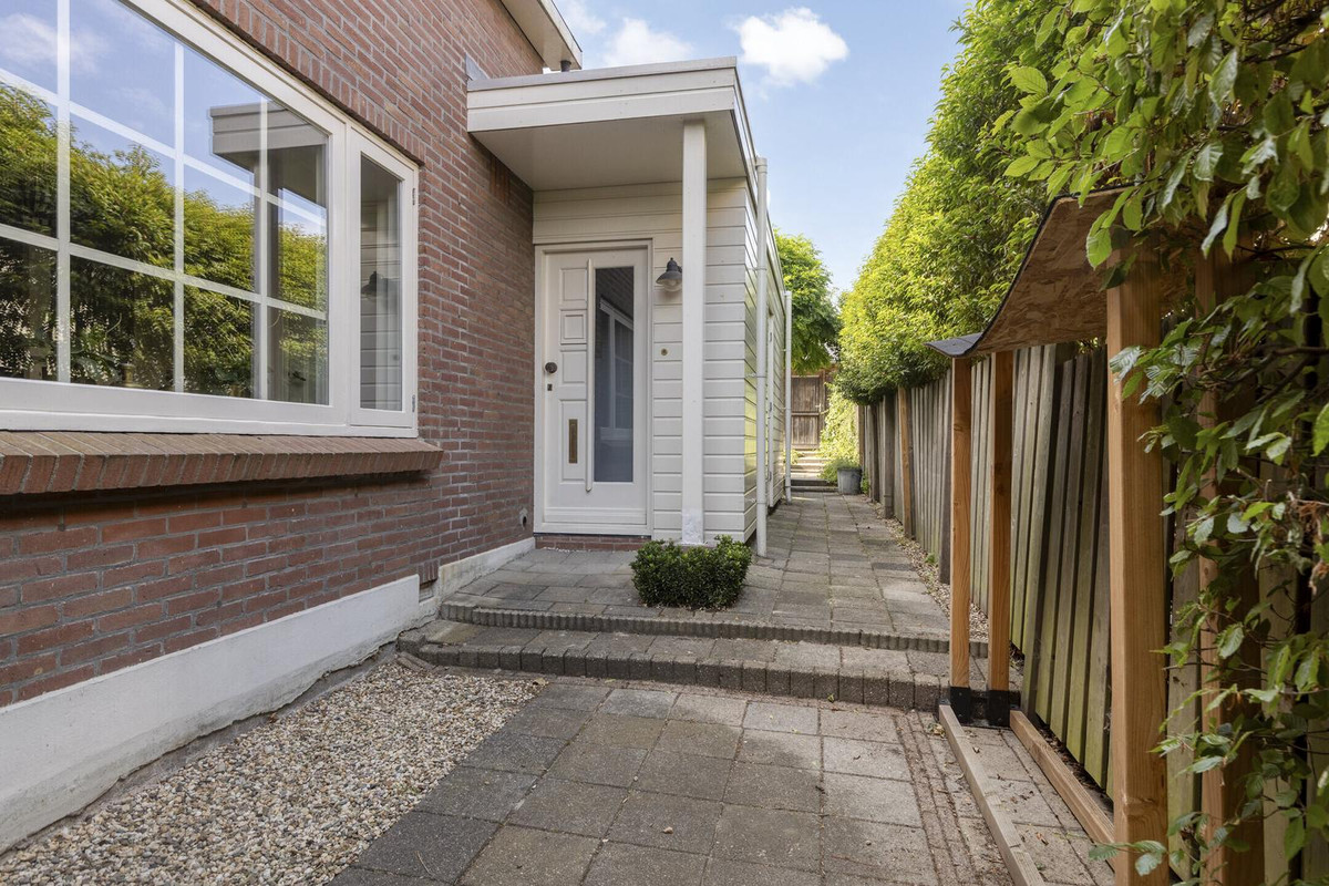 Twee-onder-één-kap te koop: Schoolstraat 23, Nieuwerkerk A/D Ijssel