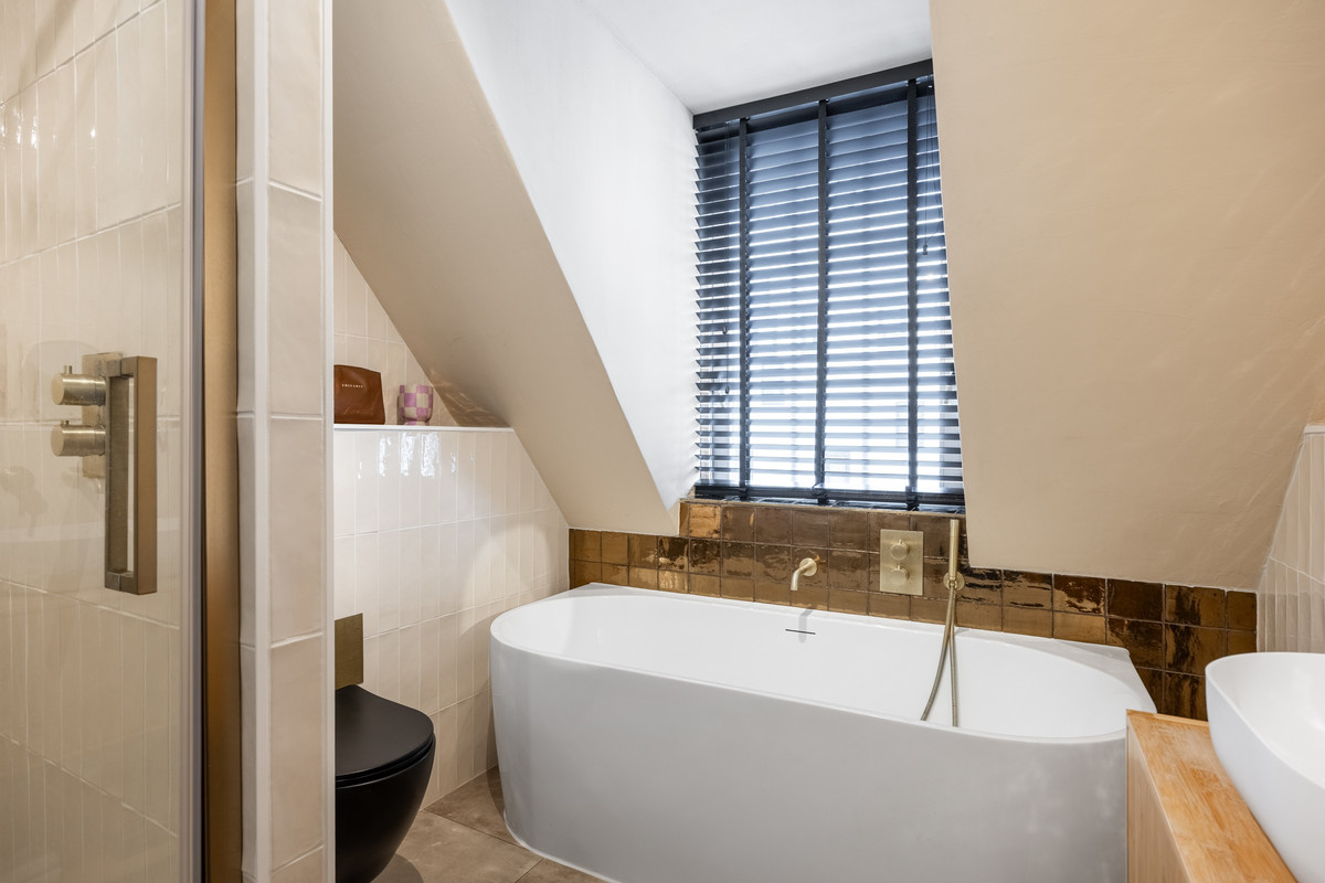 Appartement te koop: Damsterdiep 57B, Groningen