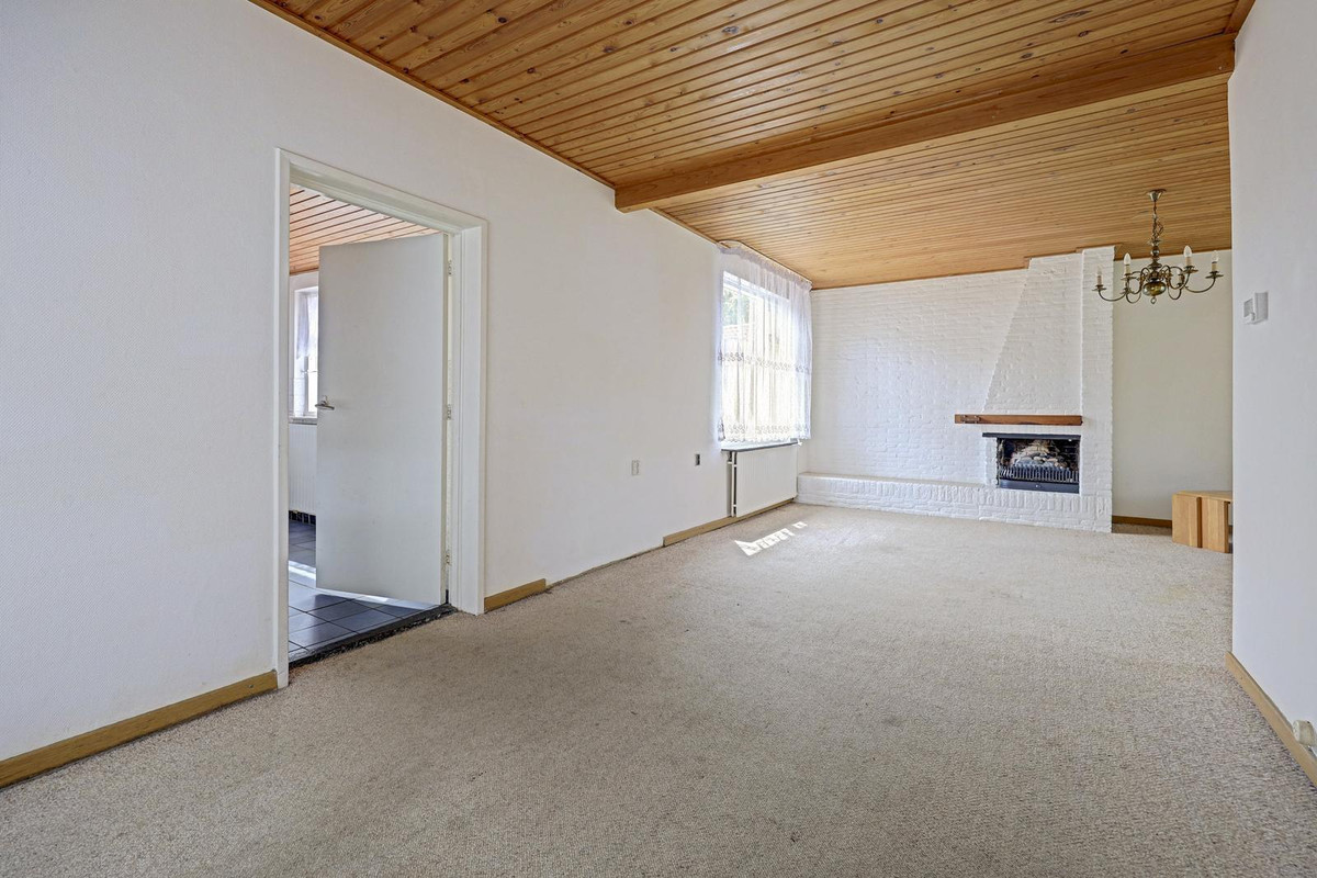 Twee-onder-één-kap te koop: A C de Ruijter van Steveninckstraat 4, Hedel