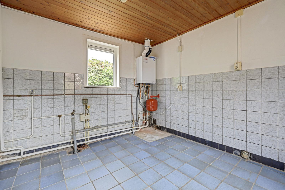 Twee-onder-één-kap te koop: A C de Ruijter van Steveninckstraat 4, Hedel