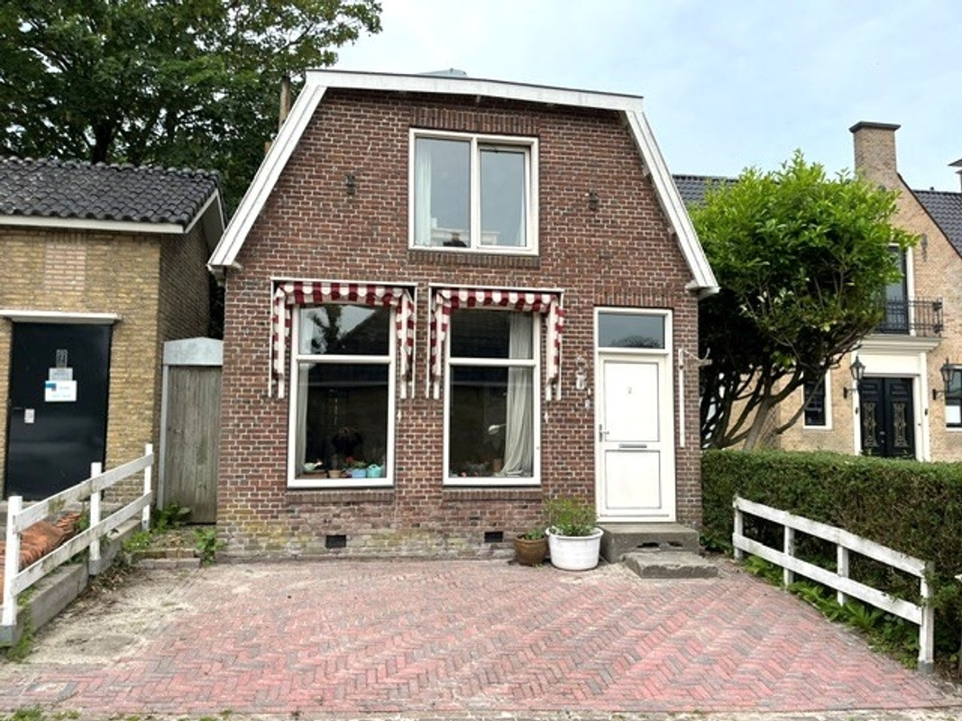 Vrijstaande woning te koop: Kerkstraat 3, Pingjum