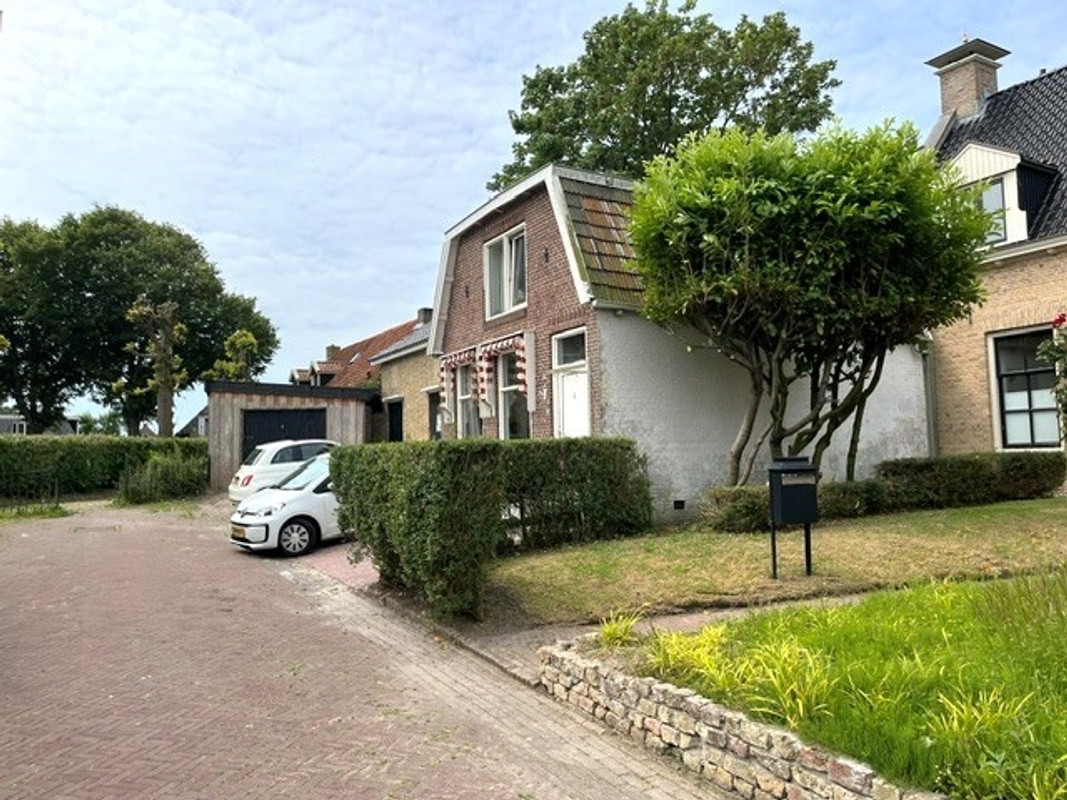 Vrijstaande woning te koop: Kerkstraat 3, Pingjum