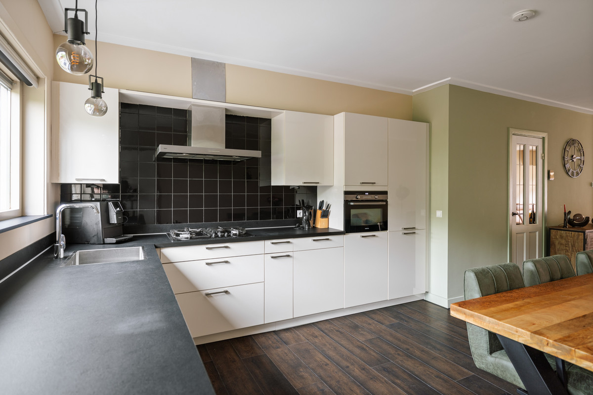 Tussenwoning te koop: Brinckerinckstraat 10, Deventer