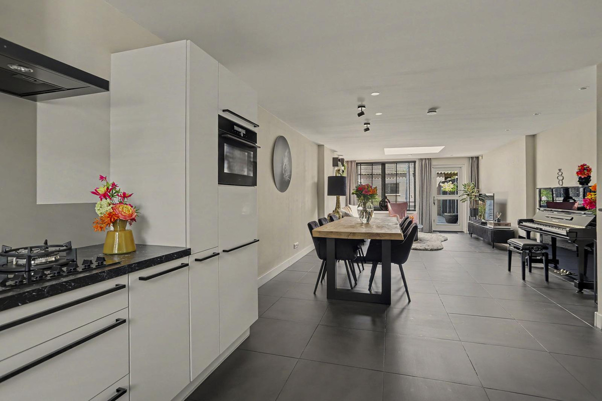 Tussenwoning te koop: Koolmees 15, Sprang-Capelle