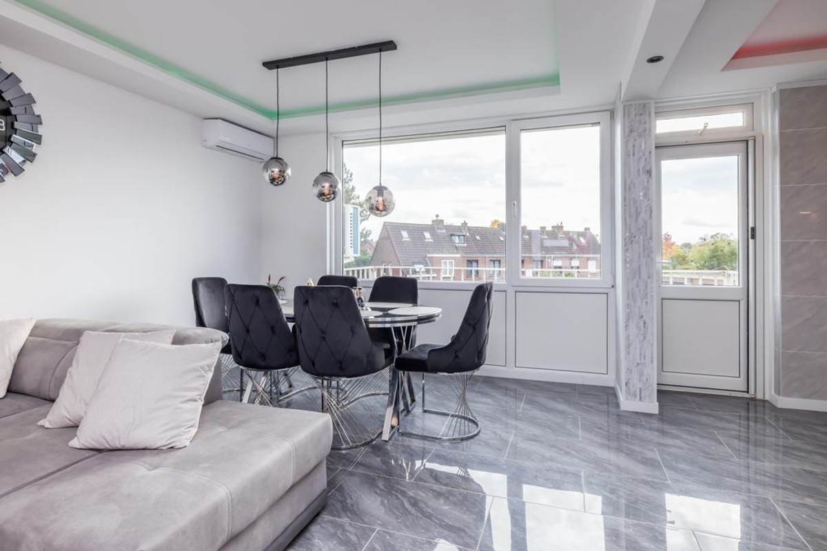 Tussenwoning te koop: Kruisberghof 43, Brunssum
