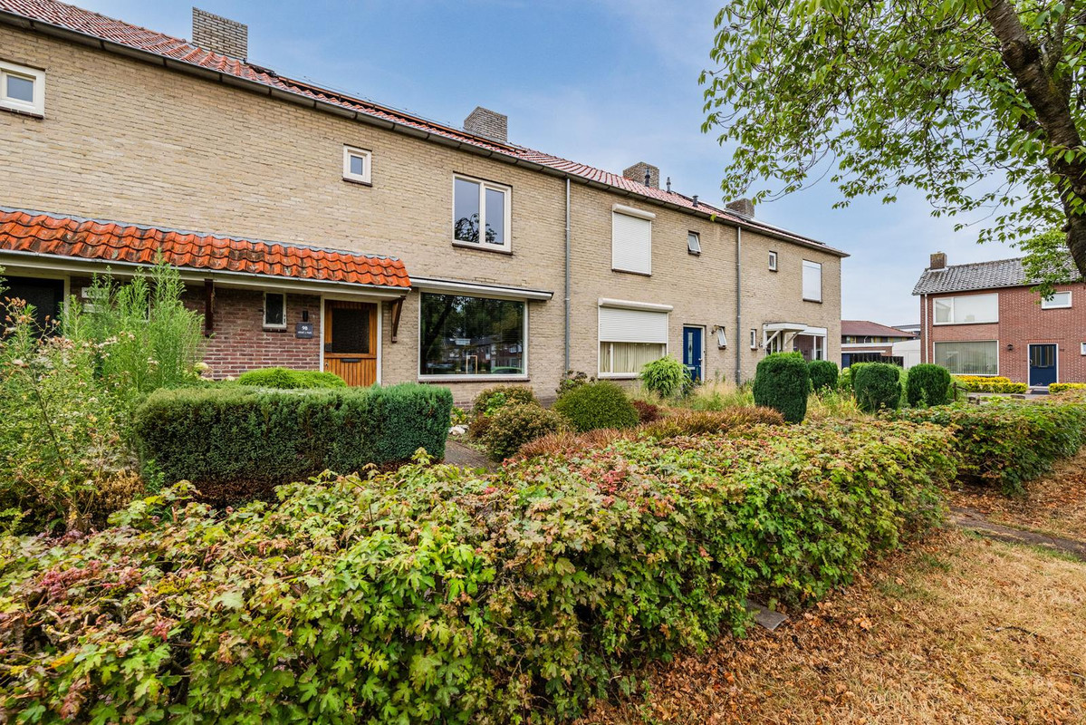 Tussenwoning te koop: Lokbossen 98, Reusel