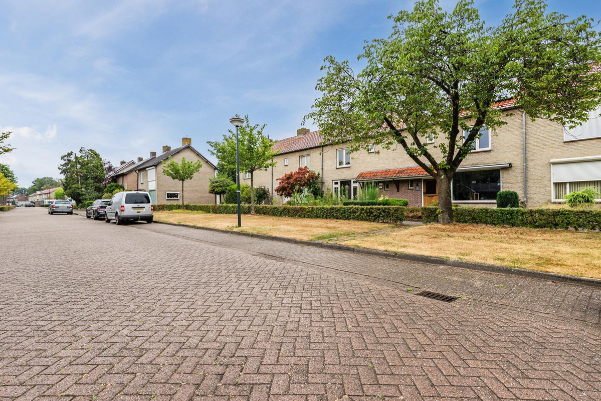 Tussenwoning te koop: Lokbossen 98, Reusel