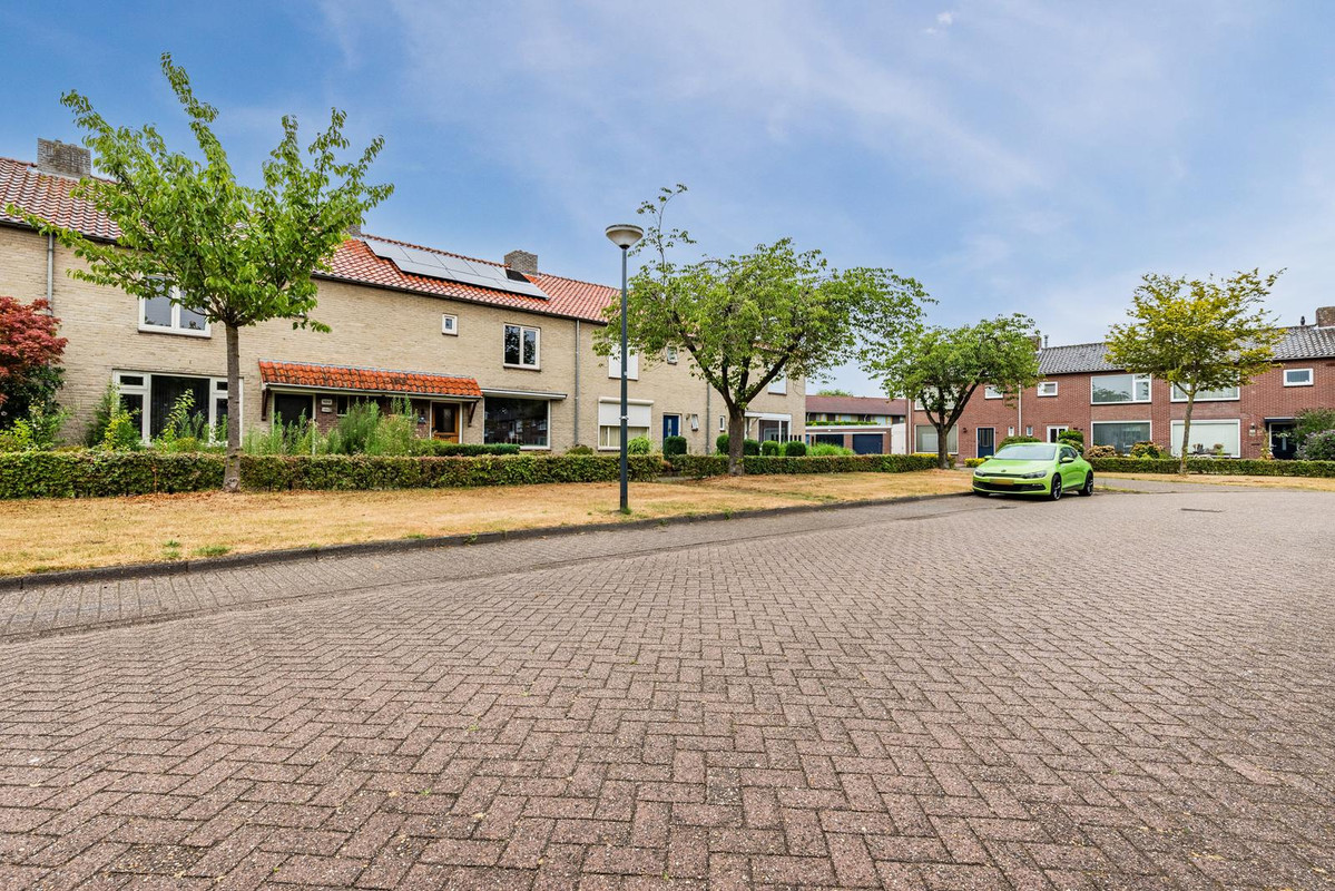 Tussenwoning te koop: Lokbossen 98, Reusel