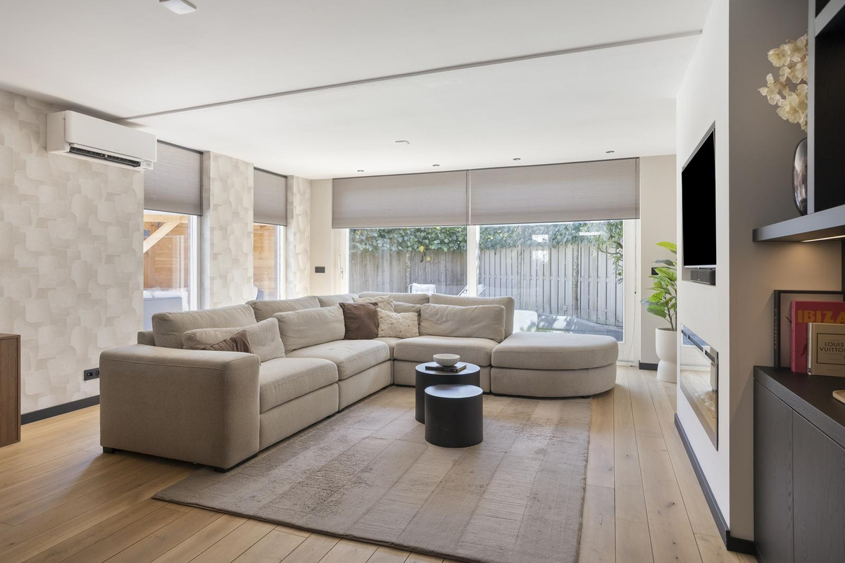 Tussenwoning te koop: Magnolia 16, Halsteren