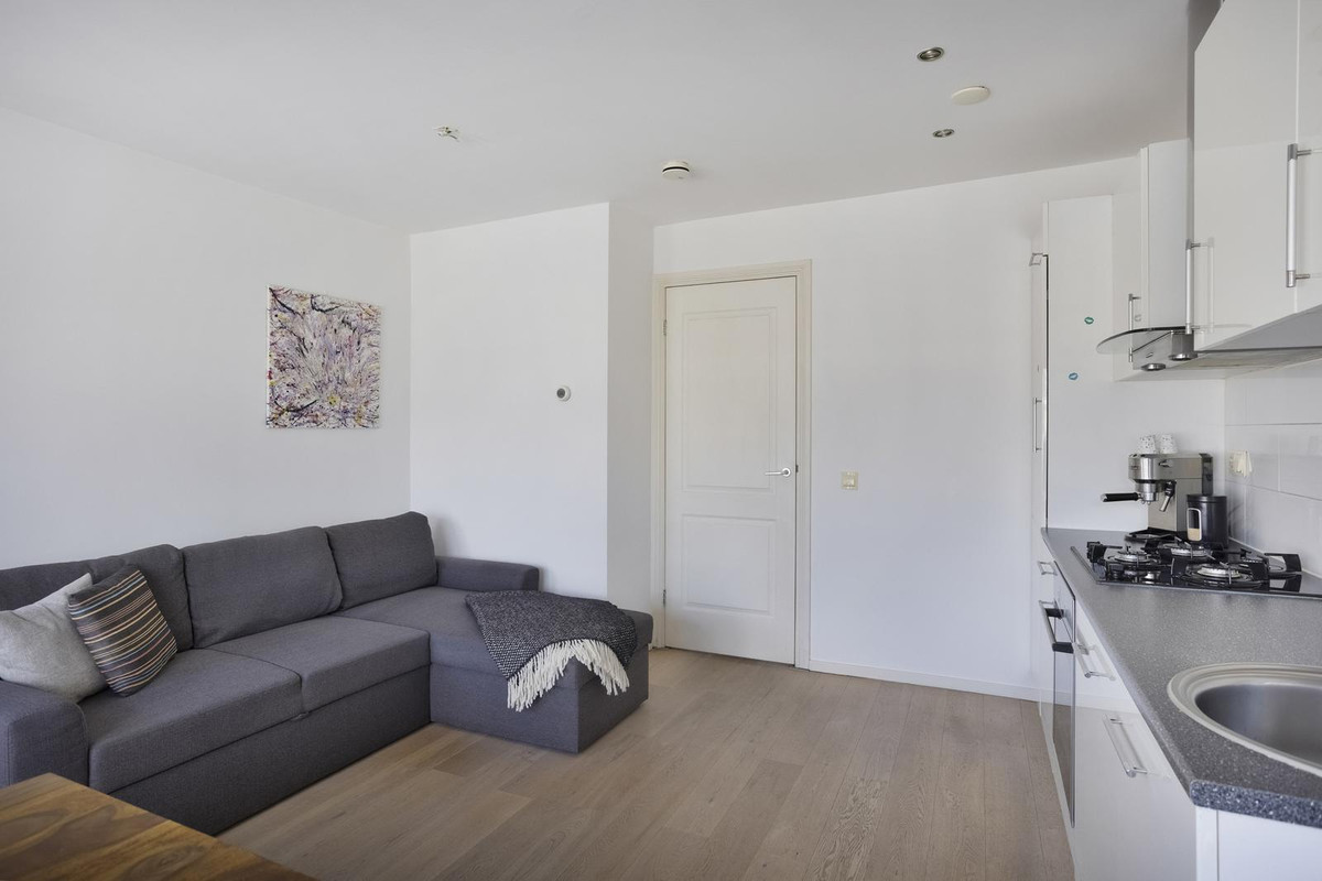 Studio te koop: Van Hogendorpstraat 62-4, Amsterdam