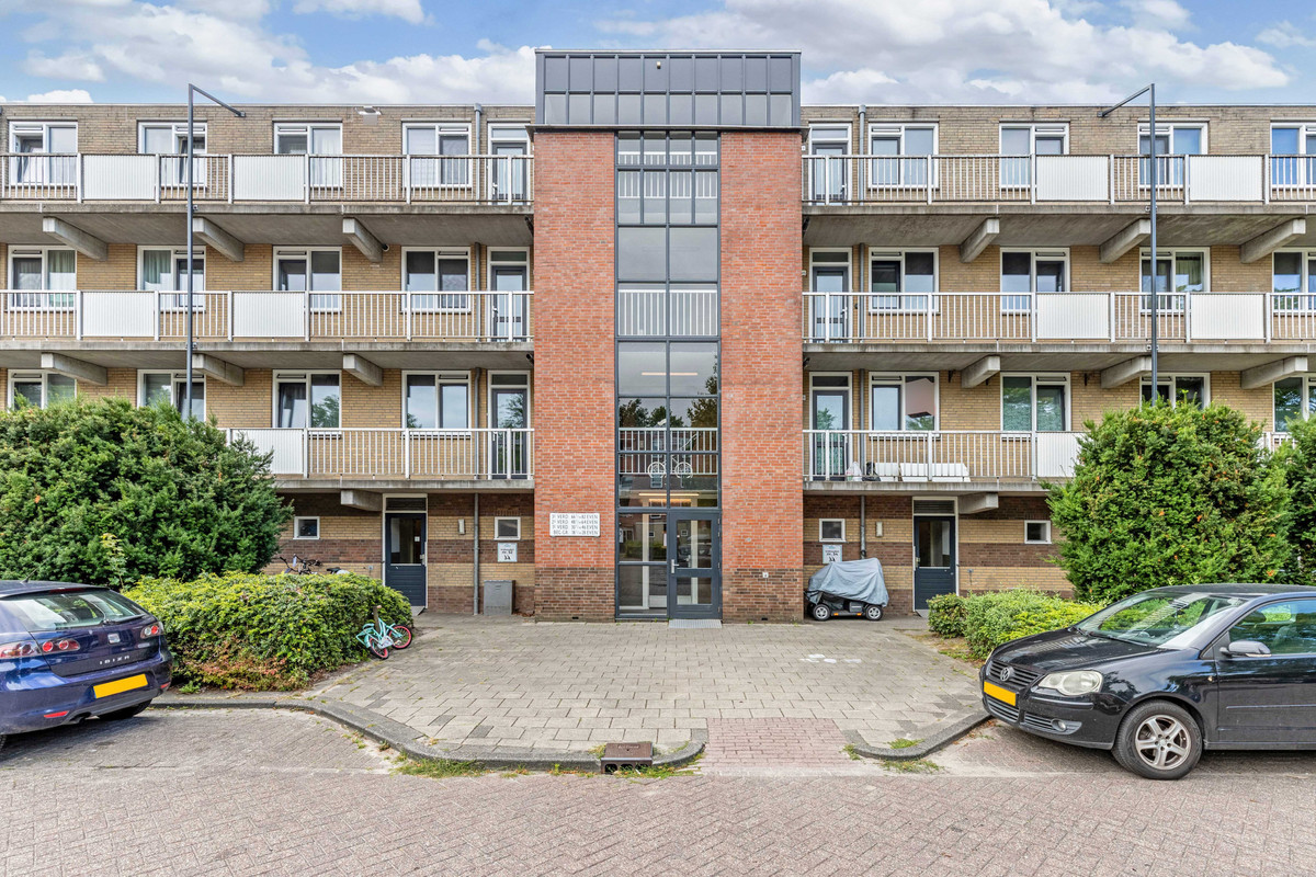Appartement te koop: Staalstraat 54, Emmeloord