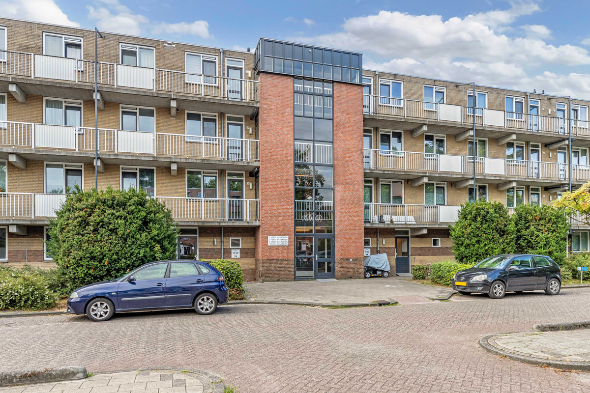 Appartement te koop: Staalstraat 54, Emmeloord