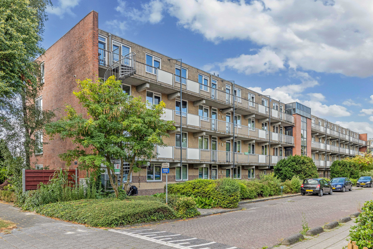 Appartement te koop: Staalstraat 54, Emmeloord