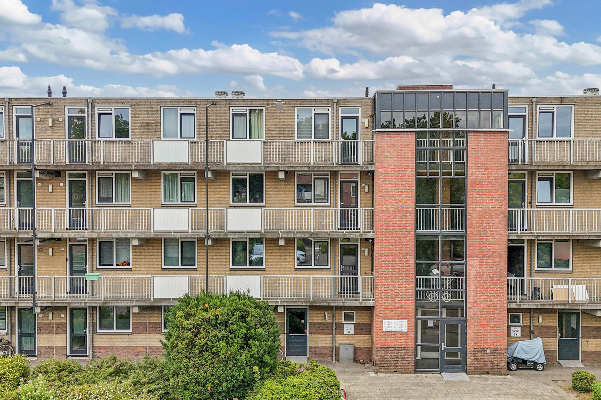 Appartement te koop: Staalstraat 54, Emmeloord