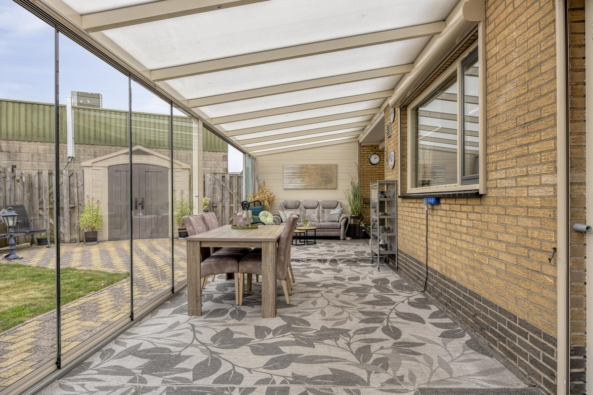 Vrijstaande woning te koop: Kaaistraat 86, St. Willebrord