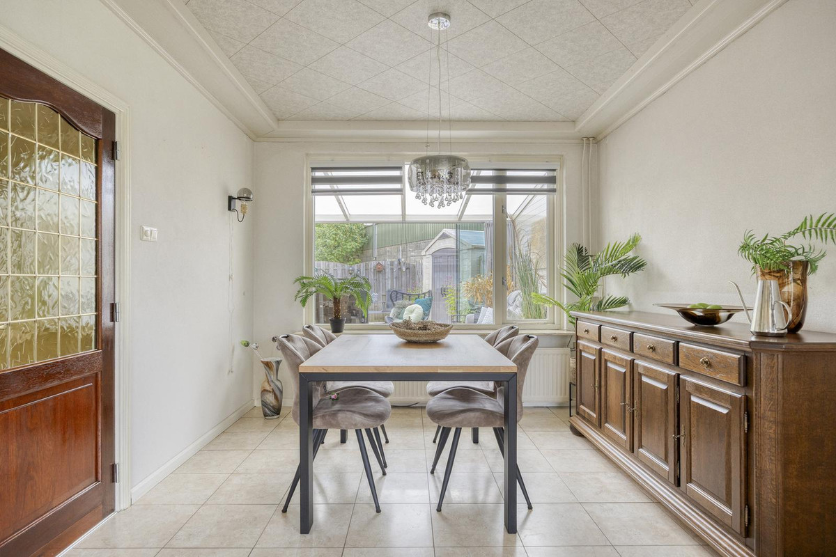 Vrijstaande woning te koop: Kaaistraat 86, St. Willebrord