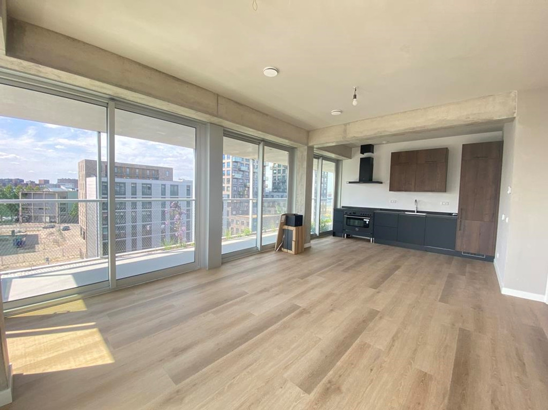 Appartement te huur: Leen Jongewaardkade 63, Amsterdam