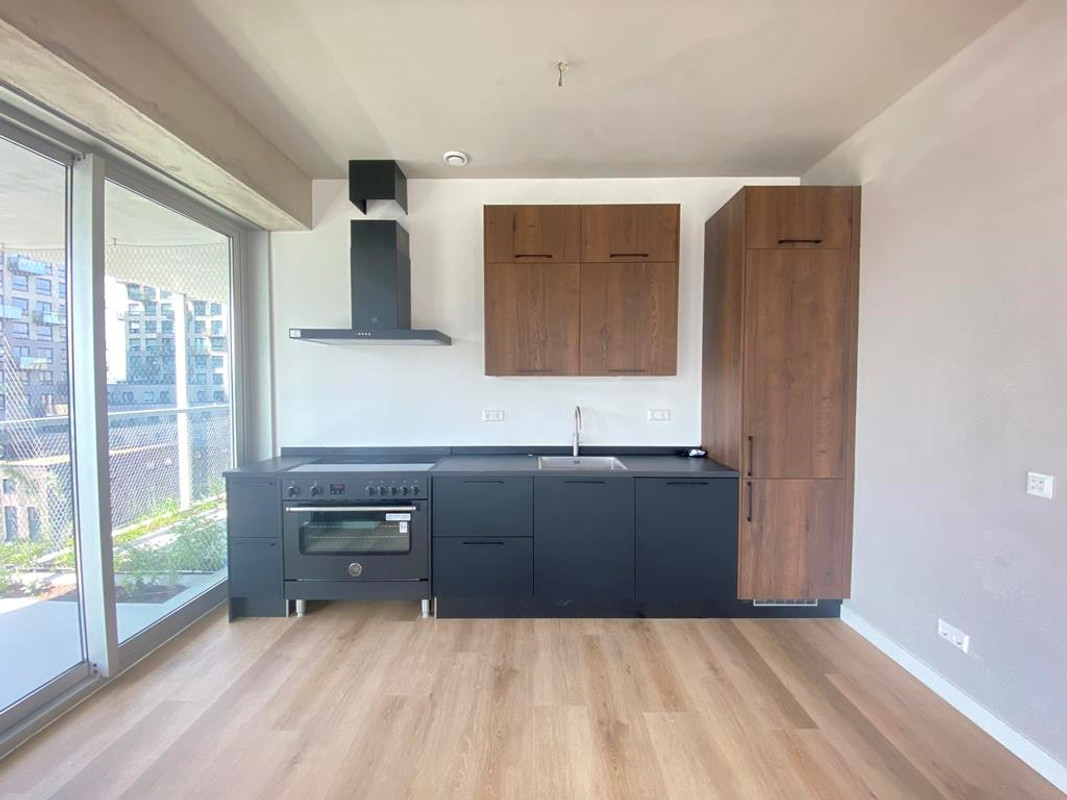 Appartement te huur: Leen Jongewaardkade 63, Amsterdam