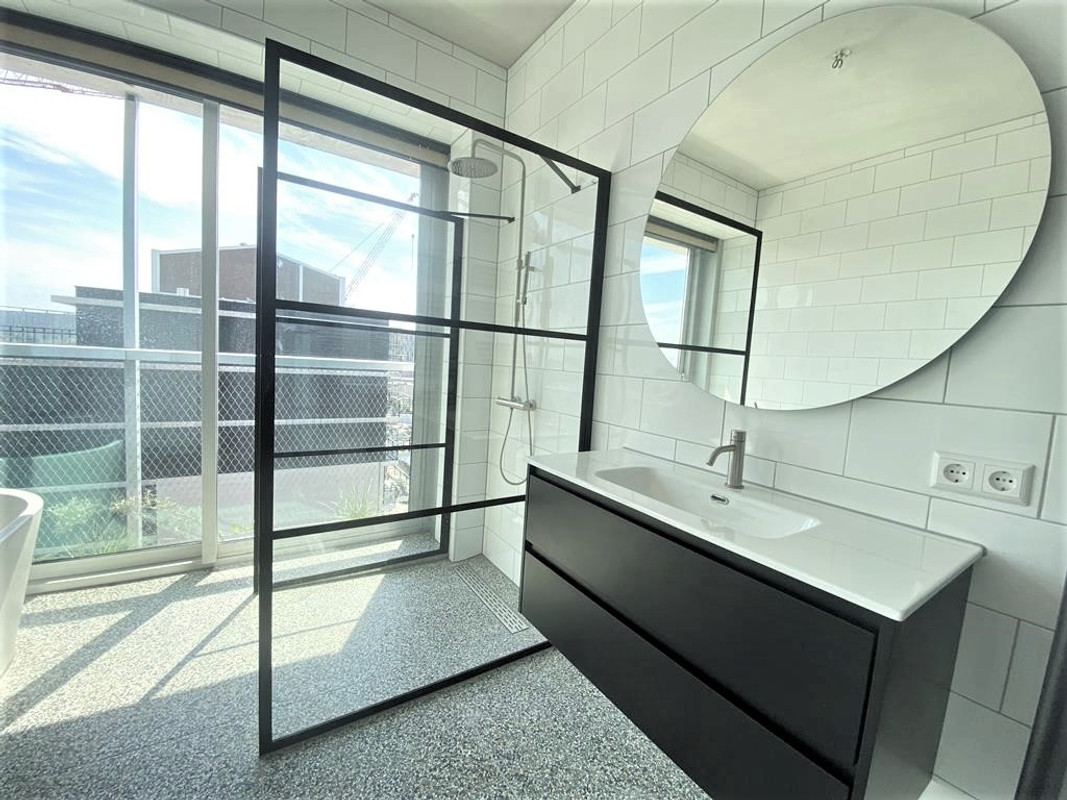 Appartement te huur: Leen Jongewaardkade 63, Amsterdam