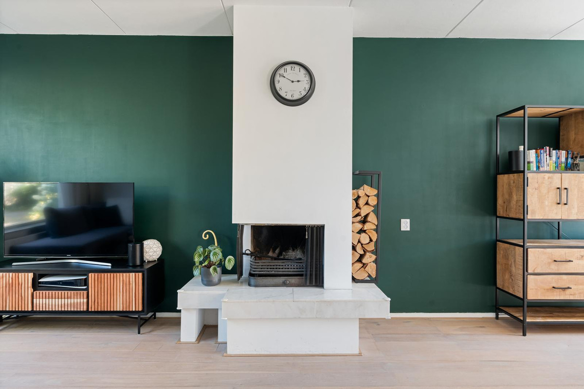 Tussenwoning te koop: Albert Schweitzerstraat 23, Diemen