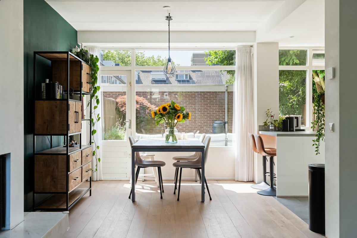 Tussenwoning te koop: Albert Schweitzerstraat 23, Diemen