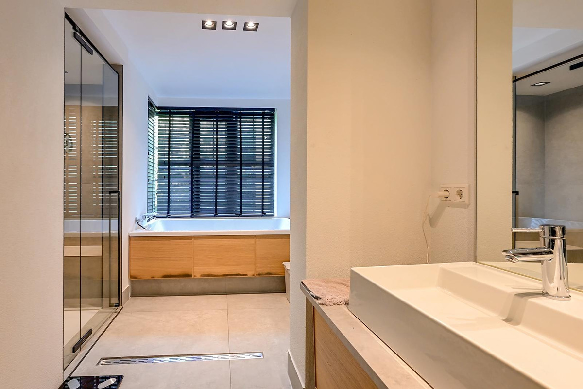 Vrijstaande woning te koop: Pruimentuin 13, Barendrecht