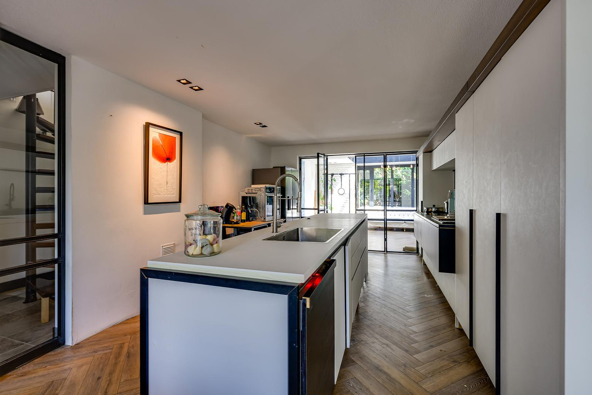 Vrijstaande woning te koop: Pruimentuin 13, Barendrecht