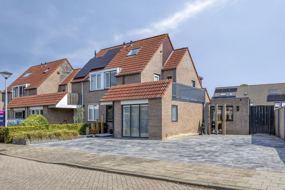 Hoekwoning te koop: Tituslaan 26, Beuningen Gld