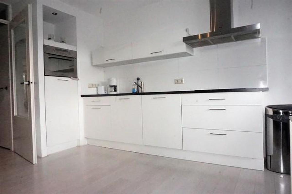 Tussenwoning te huur: Oostzijde 267, Zaandam