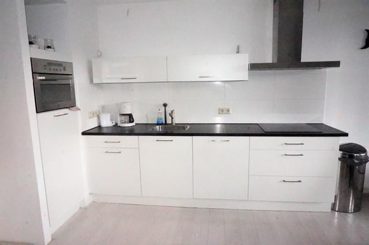 Tussenwoning te huur: Oostzijde 267, Zaandam