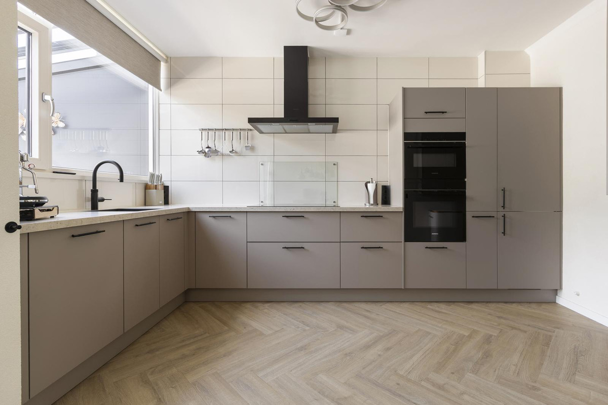 Tussenwoning te koop: Edelsteenlaan 13, Groningen