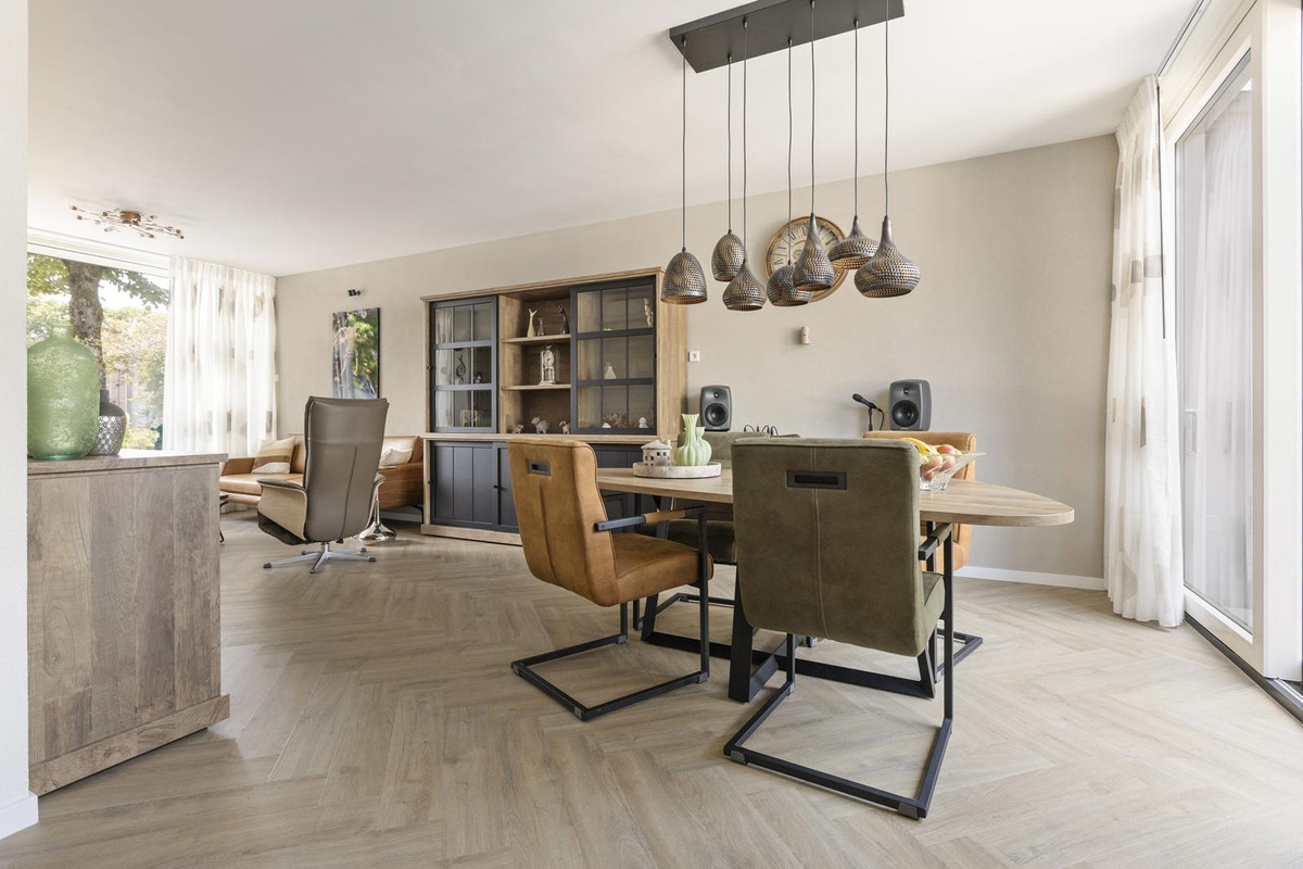 Tussenwoning te koop: Edelsteenlaan 13, Groningen