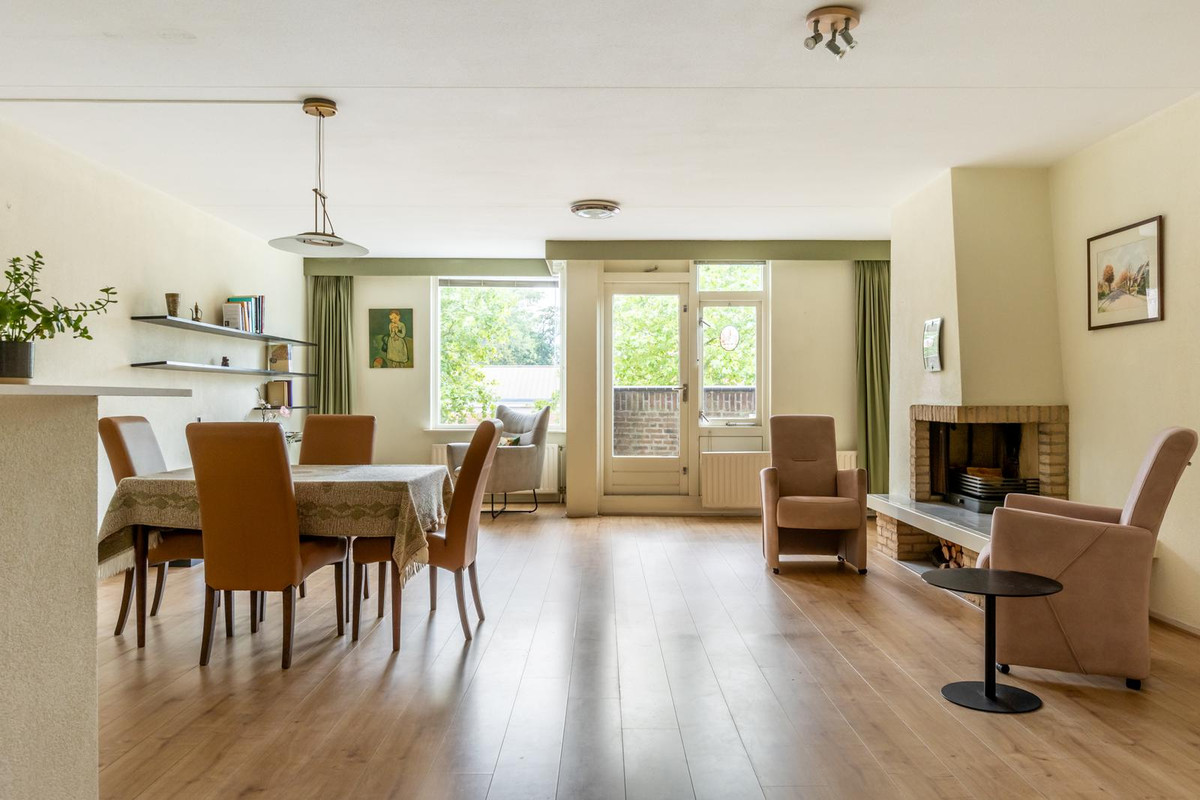Appartement te koop: Stationsplein 23, Dordrecht