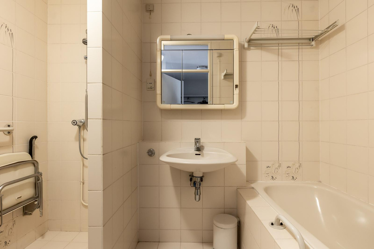 Appartement te koop: Stationsplein 23, Dordrecht