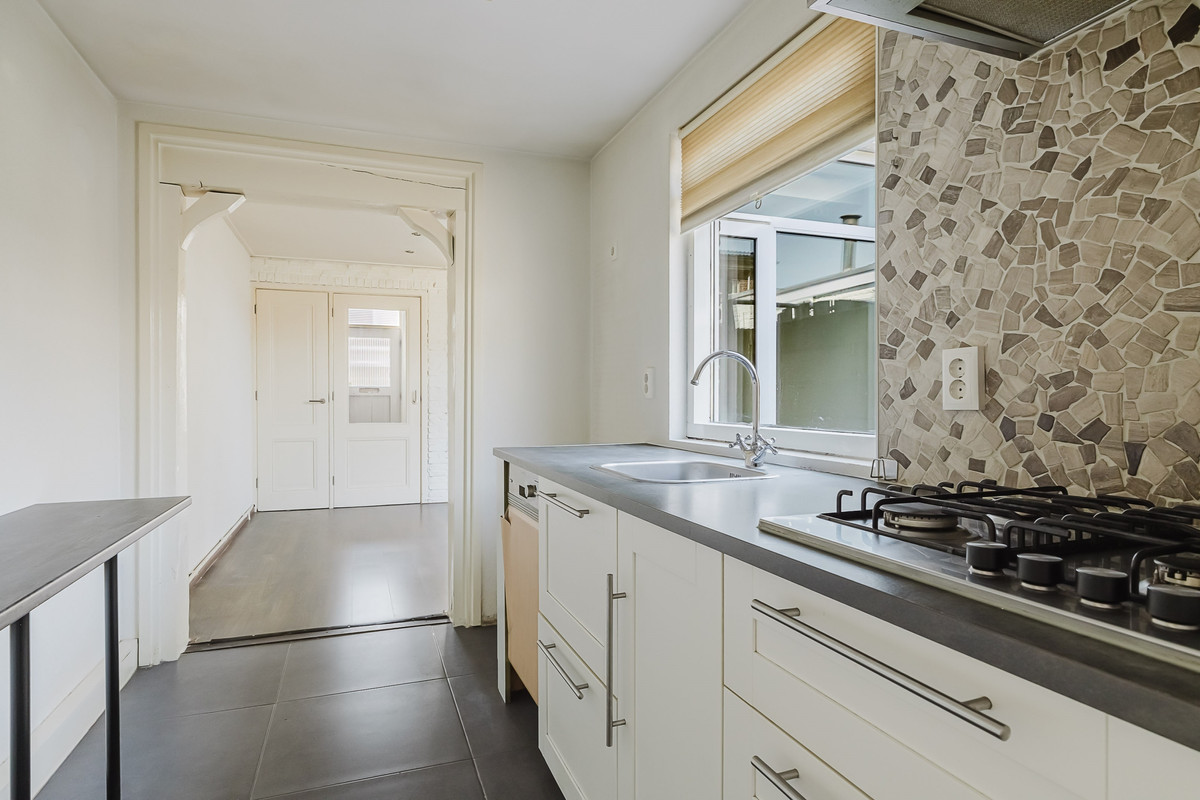 Tussenwoning te koop: Jozef Israëlsstraat 49, Tilburg