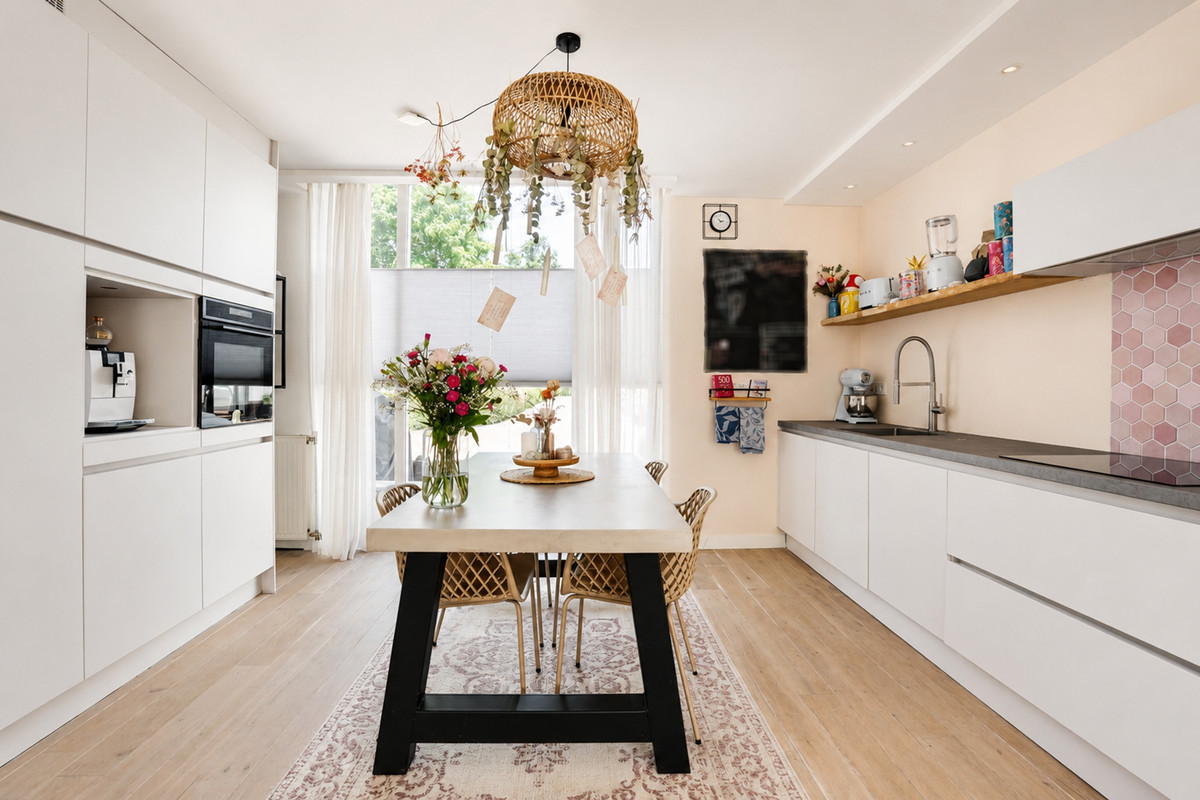 Hoekwoning te koop: Margrijhof 2, Nootdorp