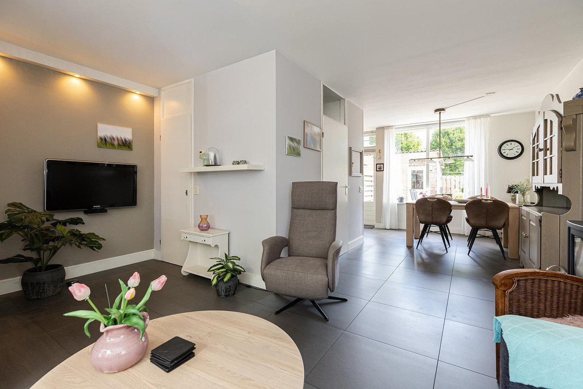 Tussenwoning te koop: Roerdompstraat 48, Groot-Ammers