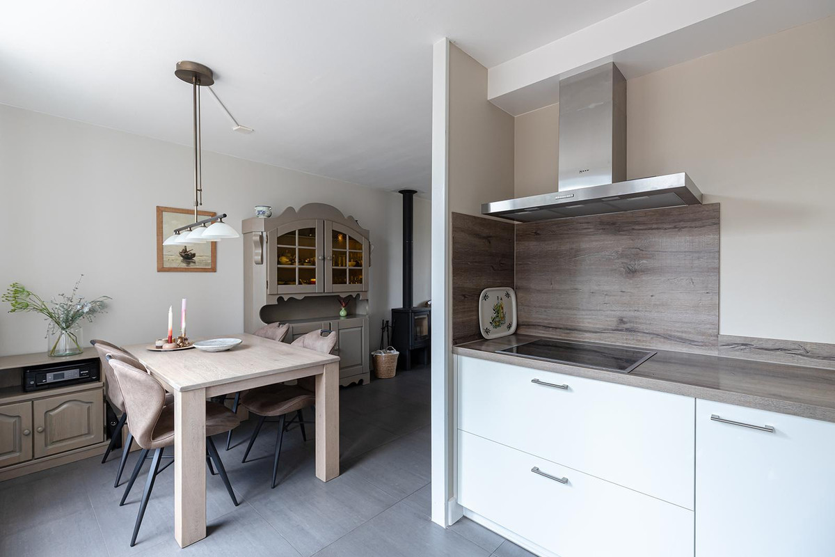 Tussenwoning te koop: Roerdompstraat 48, Groot-Ammers