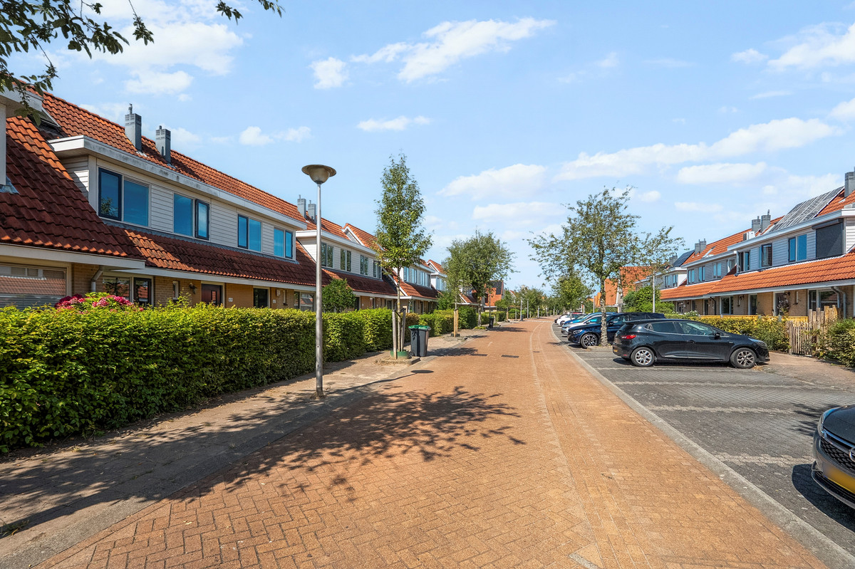 Tussenwoning te koop: Riedertuin 69, Barendrecht