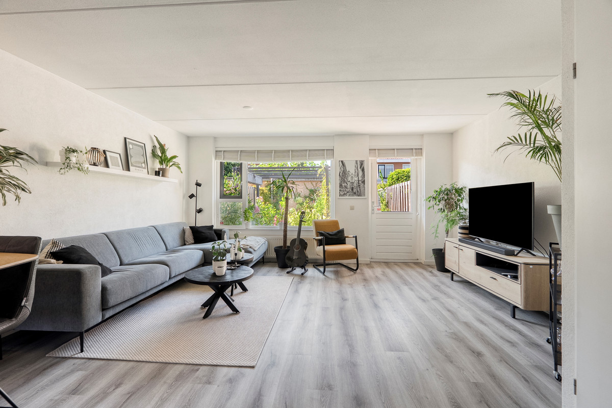Tussenwoning te koop: Riedertuin 69, Barendrecht