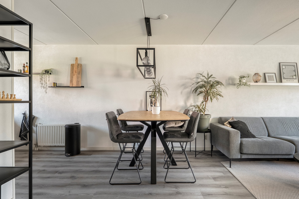 Tussenwoning te koop: Riedertuin 69, Barendrecht