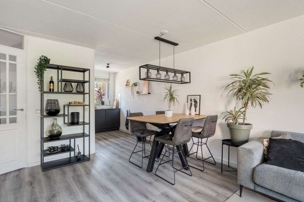 Tussenwoning te koop: Riedertuin 69, Barendrecht